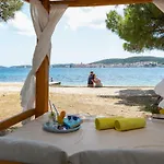 Mobile Homes Camp Perna - Adriatic Kampovi Ferienpark 3*