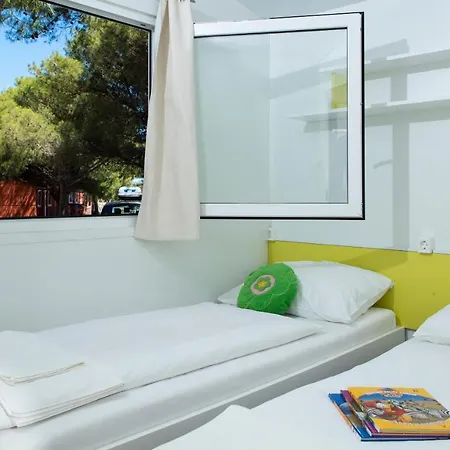 Mobile Homes Camp Perna - Adriatic Kampovi 3*