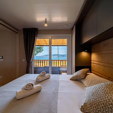 Mobile Homes Camp Perna - Adriatic Kampovi 홀리데이파크 오레비츠