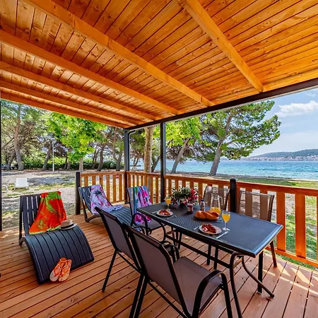 Mobile Homes Camp Perna - Adriatic Kampovi 홀리데이파크 3*