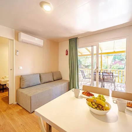 Mobile Homes Camp Perna - Adriatic Kampovi أوروبيتش