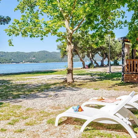 홀리데이파크 Mobile Homes Camp Perna - Adriatic Kampovi 오레비츠