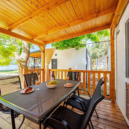 Mobile Homes Camp Perna - Adriatic Kampovi 3* Orebić
