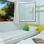 Mobile Homes Camp Perna - Adriatic Kampovi 3*