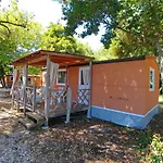 Mobile Homes Camp Perna - Adriatic Kampovi 3*