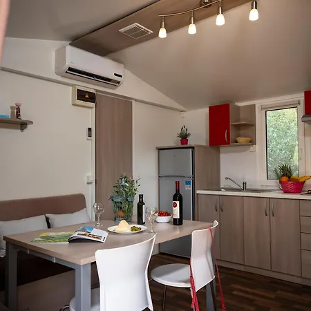 Mobile Homes Camp Perna - Adriatic Kampovi