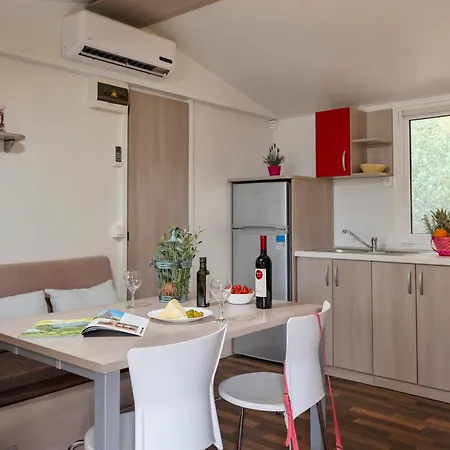 Mobile Homes Camp Perna - Adriatic Kampovi