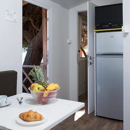 Park za odmor Mobile Homes Camp Perna - Adriatic Kampovi 3*