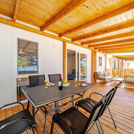 Mobile Homes Camp Perna - Adriatic Kampovi Semesterpark 3*