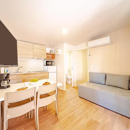 Mobile Homes Camp Perna - Adriatic Kampovi Tatil parkı Orebić