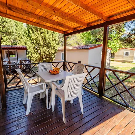 Mobile Homes Camp Perna - Adriatic Kampovi 3*