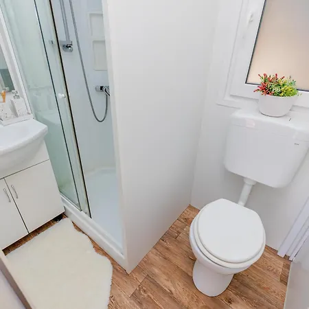 Mobile Homes Camp Perna - Adriatic Kampovi Tatil parkı 3*