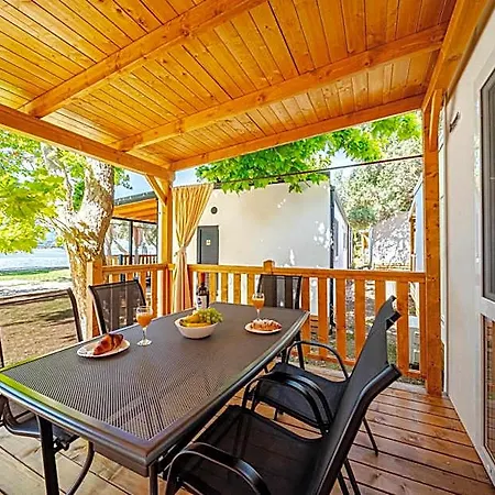 Mobile Homes Camp Perna - Adriatic Kampovi أوروبيتش