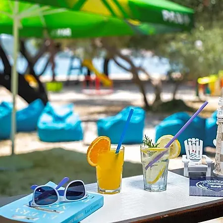 Mobile Homes Camp Perna - Adriatic Kampovi 3*