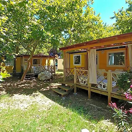 Mobile Homes Camp Perna - Adriatic Kampovi Tatil parkı 3*
